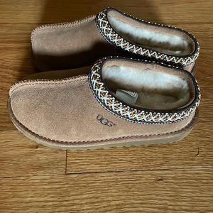 UGG kids tasman11 slippers size 13